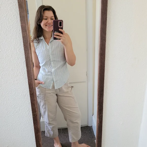 Perfect Spring button down - Picture 4 of 6